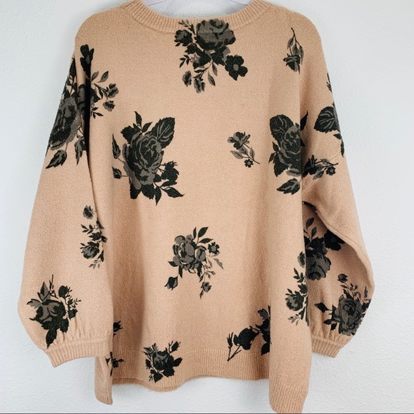 Chelsea & Theodore NWT Floral Print Sweater - Picture 3 of 5